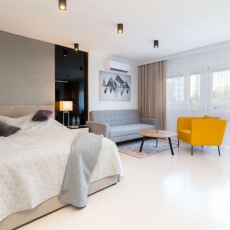 Studio Silesian Vip City Centrum Free Parking Забже Екстериор снимка